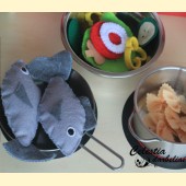 Žaislinio maisto rinkinys "Žuvis su makaronais ir salotomis"